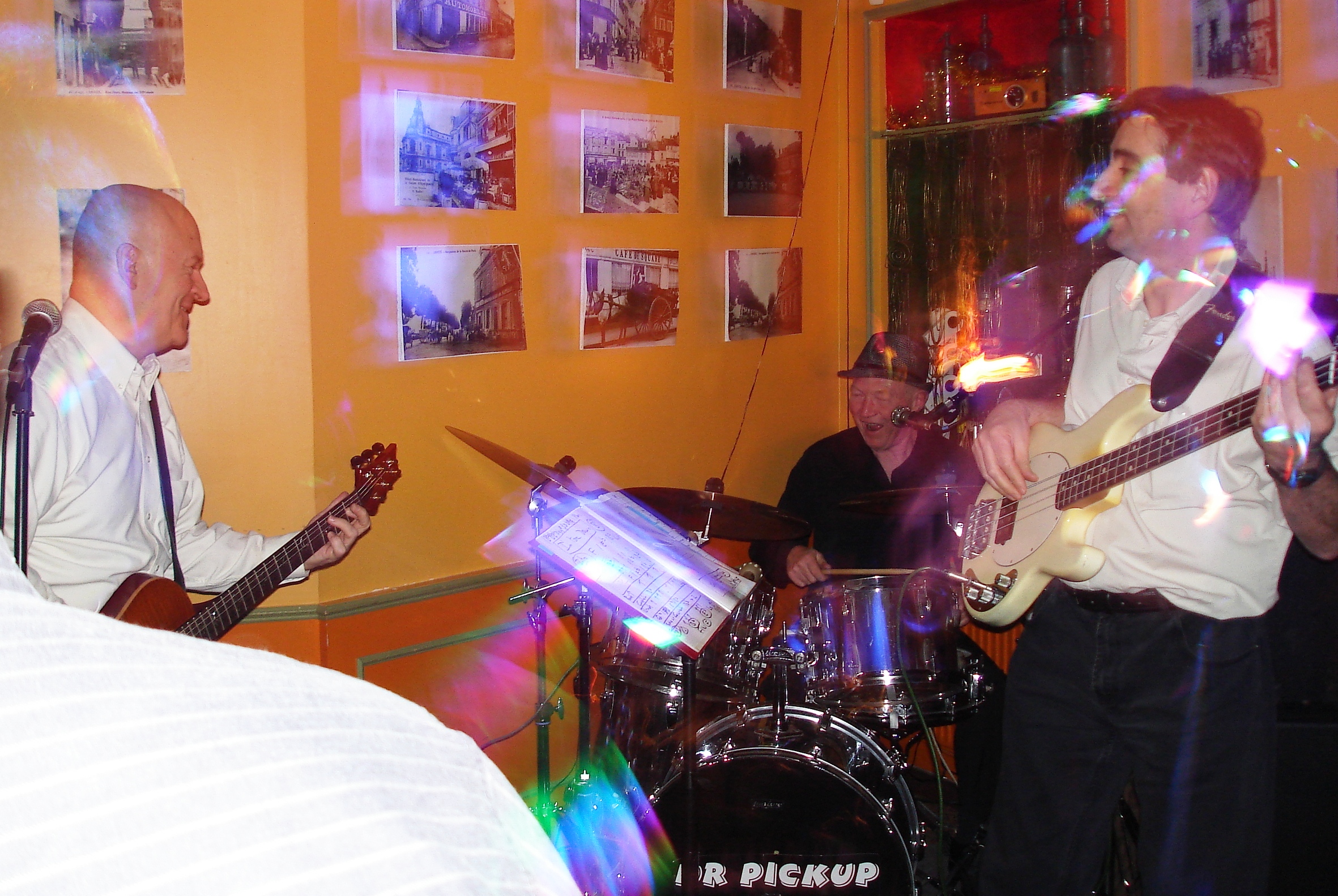 Drpickup with Philippe on bass
